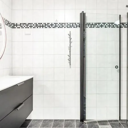 3-bed House Sleeps 8 - Ev Charger - Balcony Ferienhaus
